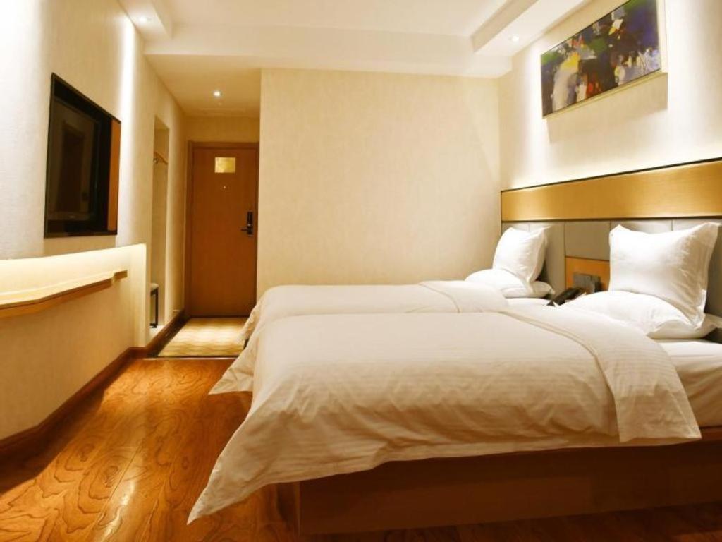 Greentree Inn Geermu Walking Street Business Hotel Golmud Dış mekan fotoğraf