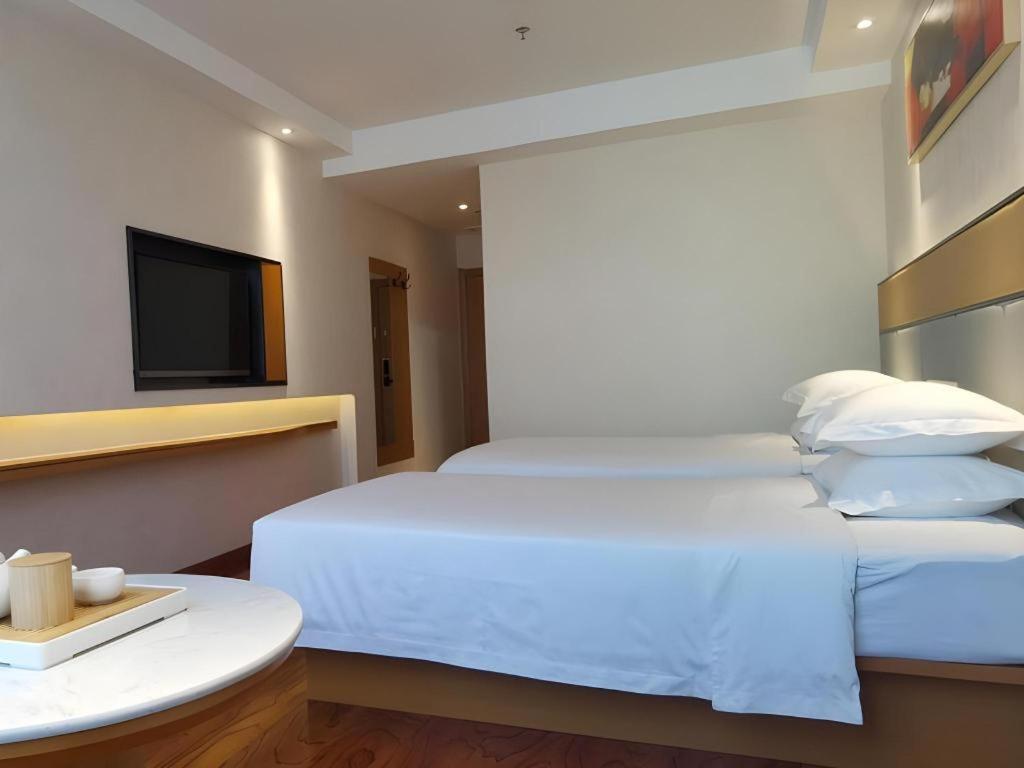 Greentree Inn Geermu Walking Street Business Hotel Golmud Dış mekan fotoğraf