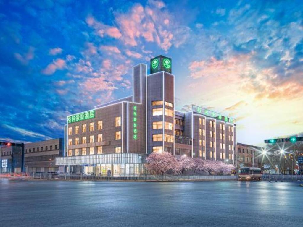 Greentree Inn Geermu Walking Street Business Hotel Golmud Dış mekan fotoğraf