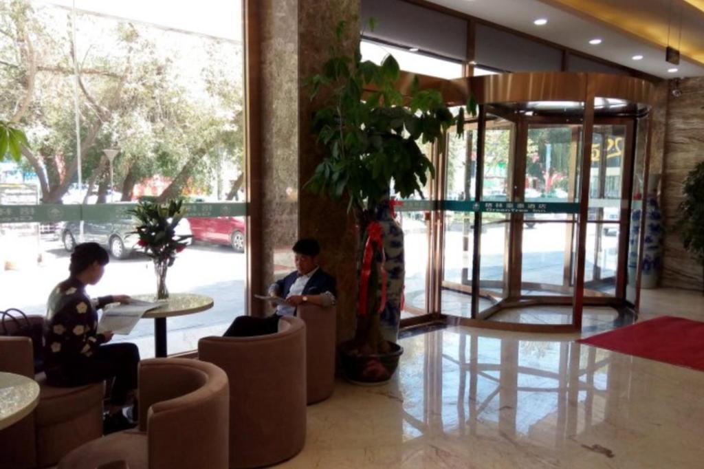 Greentree Inn Geermu Walking Street Business Hotel Golmud Dış mekan fotoğraf