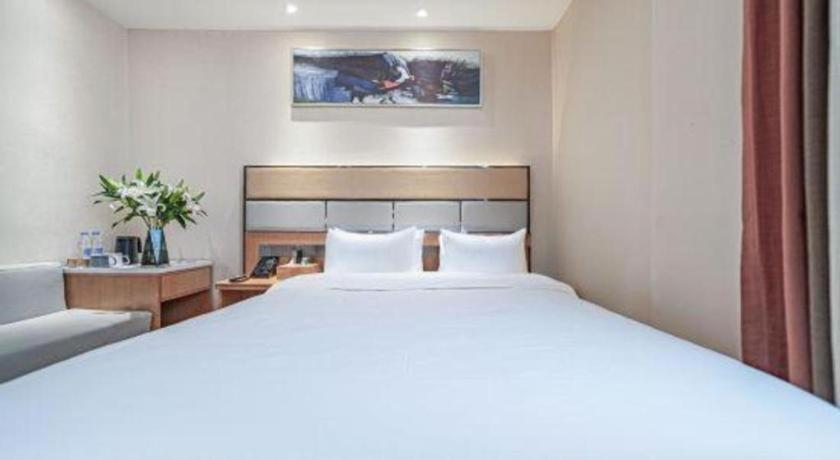 Greentree Inn Geermu Walking Street Business Hotel Golmud Dış mekan fotoğraf
