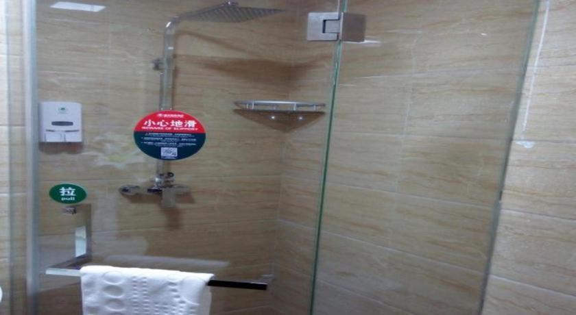 Greentree Inn Geermu Walking Street Business Hotel Golmud Dış mekan fotoğraf