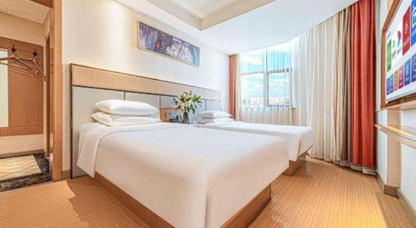 Greentree Inn Geermu Walking Street Business Hotel Golmud Dış mekan fotoğraf