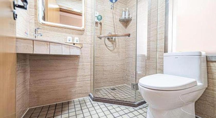 Greentree Inn Geermu Walking Street Business Hotel Golmud Dış mekan fotoğraf