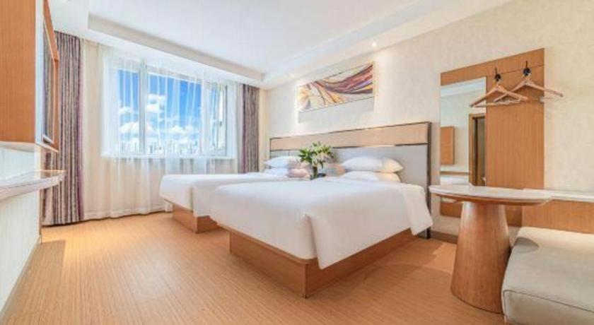 Greentree Inn Geermu Walking Street Business Hotel Golmud Dış mekan fotoğraf